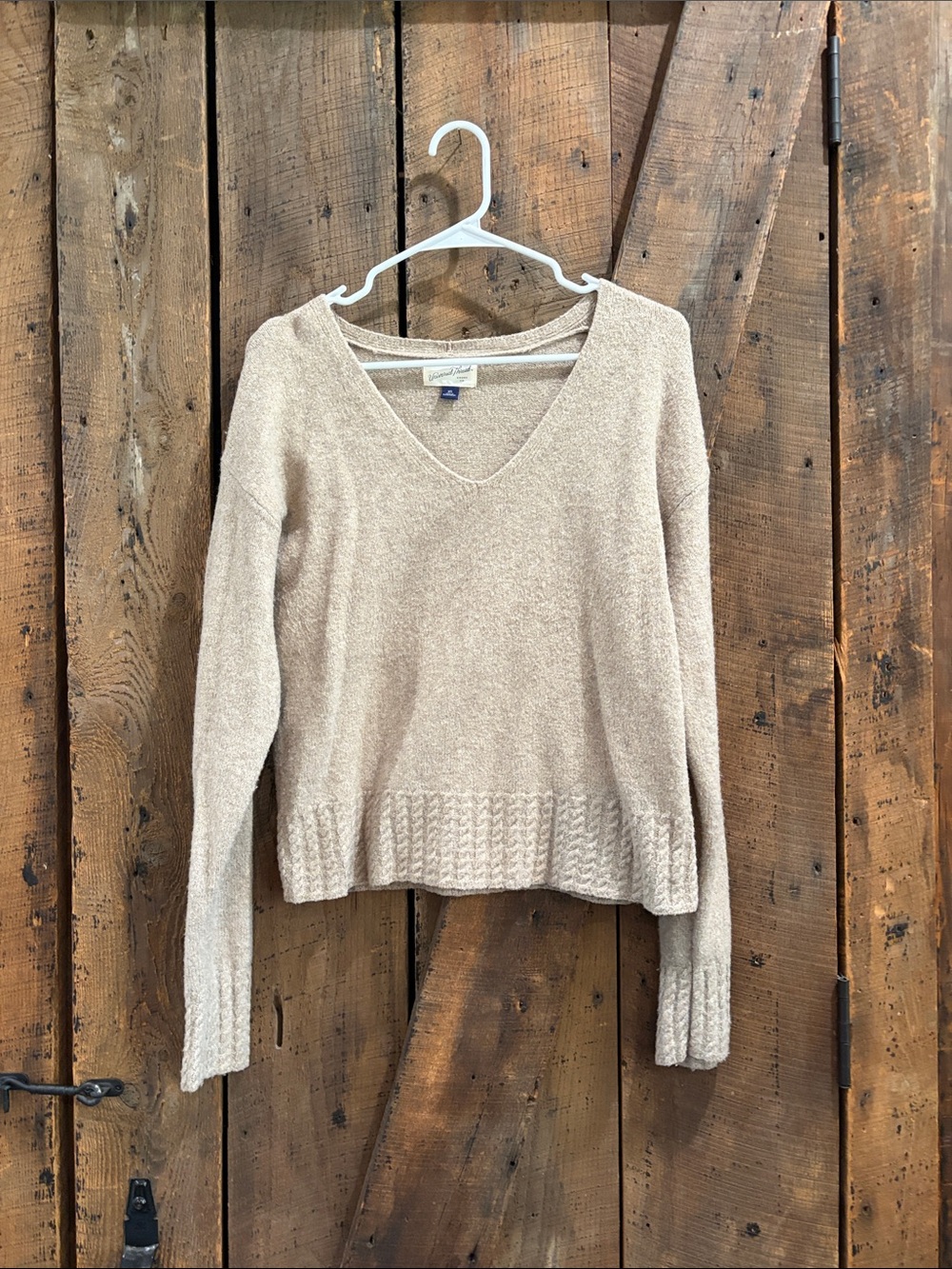 Universal Thread Women's V-Neck Sweater - Beige